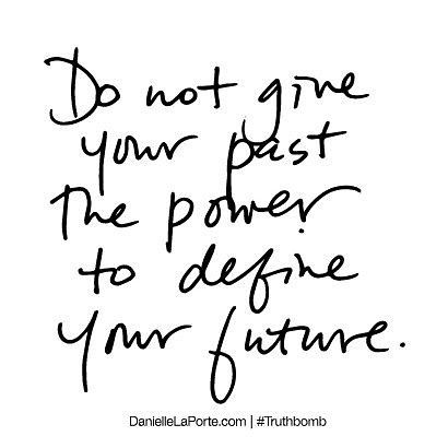 Your past is not your present. Whatever happened in your past is just that - your past. It makes you who you are today but it doesn't define how you need to move forward. Instead of dwelling on regrets or shame move forward confident that your future will be better. You've survived learned valuable lessons and can now use that to define a new future. Universe Meditation, Meditation Gratitude, Life Quotes Love, Quotable Quotes, Note To Self, Lifestyle Brand, The Words, Great Quotes, Inspirational Words