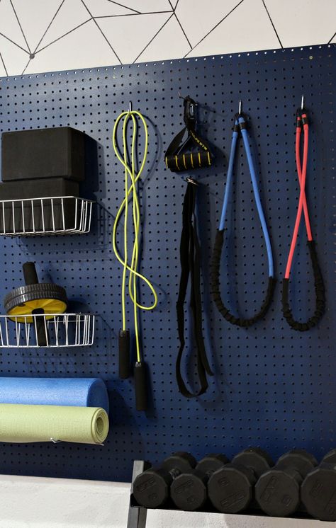 DIY Home Gym Organizer with @KrylonBrand - www.classyclutter.net #kryloncreated #ad Basement Home Gym, Small Home Gyms, Home Gym Organization, Gym Organizer, Workout Room Home, Home Gym Garage, Diy Home Gym, Diy Gym, Garage Renovation