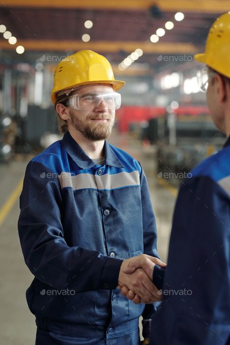 Construction Photo Shoot, Construction Photoshoot, Factory Photography, Construction Images, Factory Work, Business Portrait Photography, Team Photography, Corporate Portrait, Corporate Photography