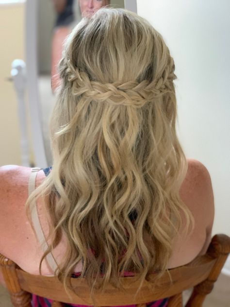 Half Up Plait Hairstyles, Half Up Half Down Plaited Hair, Bridesmaid Hair Plait Half Up, Plait Hairstyles Half Up Half Down, Half Up Beach Waves, Bridesmaid Hair Plait, Banquet Hairstyles, Half Up Half Down Curled, Plait Hairstyles