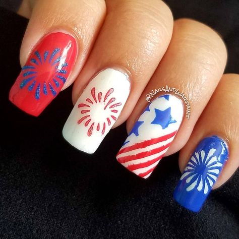 Patriot Nails, Americana Nails, 4th Of July Gel Nails, Unusual Nails, Festive Nail Ideas, 4th Nails, Patriotic Nails Design, Firework Nails, Paris Nails