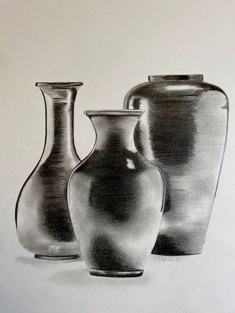 Still Life Vase Drawing, Vase Drawing Ideas, Vase Sketch Pencil, Still Life Sketch Realistic, Vase Drawing Pencil, Vase Pencil Drawing, Vase Art Drawing, Drawing Vases, Easy Still Life