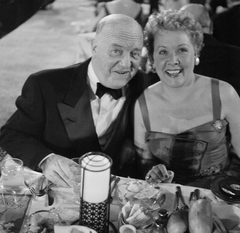 Lucy Star, William Frawley, I Love Lucy Show, Lucy And Ricky, American Tv Show, Desi Arnaz, Hollywood Couples, Old Hollywood Stars, Lucille Ball