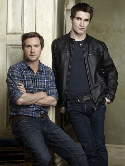 Sam Huntington & Sam Witwer - Being Human Sam Huntington, Sam Witwer, Being Human Uk, Human Pictures, Being Human, American Actors, Celebrities Male, Serie Tv, Movies And Tv Shows