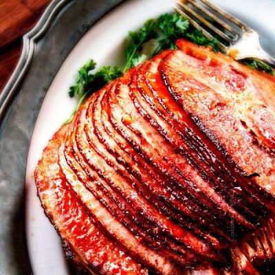 BAKED HAM WITH APPLE CIDER MAPLE GLAZE @keyingredient Maple Ham Recipes, Easy Apple Cider Recipe, Maple Glazed Ham Recipes, Ham Bake, Maple Ham, Maple Glazed Ham, Holiday Ham Recipes, Ham Glaze Recipe, Apple Cider Recipe