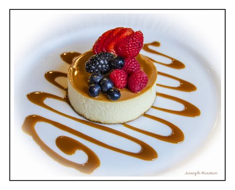 https://flic.kr/p/nYQKGM | Dessert in Oaxaca, Mexico | Oaxaca is the food capital of Mexico. Fancy Desserts Presentation, Food Plating Design, Fancy Food Presentation, Food Presentation Plates, Food Garnish, Gourmet Food Plating, Food Plating Techniques, Fine Dining Desserts, Dessert Presentation