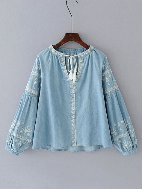 Denim Tunics For Women, Áo Blu, Mode Turban, Tunic Designs, Fashion Tops Blouse, Trendy Fashion Tops, Chambray Top, Denim Blouse, Stylish Dress Book