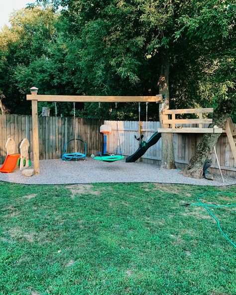 We used a 12’ 6x6 for the post and a tree to hold up the 2-2x6s and attach the swings. The treehouse platform is built from deck boards and 2x4s. All swings and accessories are from Amazon! Patio And Play Area Backyard Ideas, Simple Outdoor Play Area, Kids Yard Play Area, Diy Backyard Kids Play Area, Play Area In Backyard, Small Backyard Kids Play Area, Backyard For Teens, Family Backyard Layout Play Areas, Diy Backyard Play Area