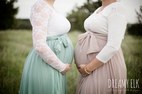 Sister In Law Maternity Pictures, Sister Maternity Shoot, Pregnant Sisters Photoshoot, Sisters Pregnant Together, Best Friend Maternity Pictures, Sister Pregnancy Photos, Sister Maternity Pictures, Friend Pregnancy Photos, Pregnant Best Friends