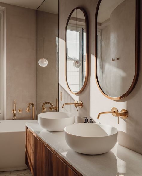 Parisian Apartment Bathroom, Sophisticated Apartment, Parisian Bathroom, Parisian Architecture, Paris Home, Parisian Apartment, Apartment Bathroom, Pink Lady, Rive Gauche