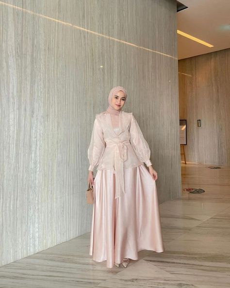 Kondangan Outfit, Kebaya Modern Dress, Dress Pesta, Hijab Wedding, Hijab Ootd, Ootd Dress, Fashion Muslim, Hijabi Outfits Casual, Muslim Fashion Dress