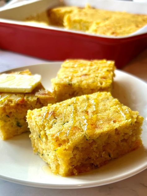 Zucchini Cheddar Cornbread Zucchini Cornbread, Zucchini Cheddar, Corn Bread Bake, Cheddar Cornbread, Delicious Cornbread, Cornbread Recipes, Hearty Vegetable Soup, Slow Cooker Pork Chops, Southern Cornbread