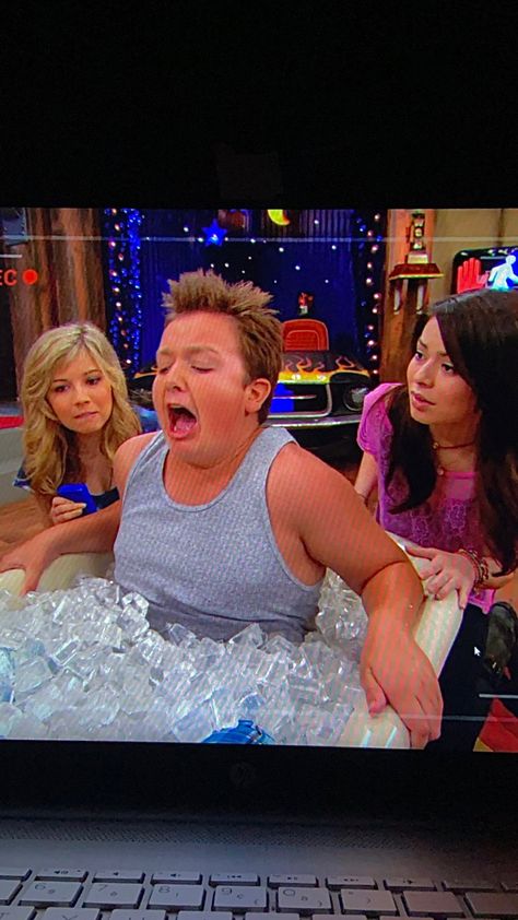 Gibby Icarly Funny, Gibby Aesthetic, Icarly Aesthetic, Noah Munck, Gibby Icarly, Icarly Cast, Aaron Taylor, Classroom Decor Themes, Icarly