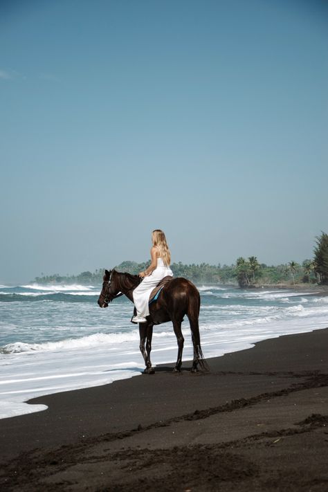 bali trip ical horse back riding Horseback Riding Beach, Beach Horseback Riding, Canyon Moon, Horse Photography Poses, Bali Beach, Bali Beaches, James 1, Manifestation Board, Ideas For Instagram Photos