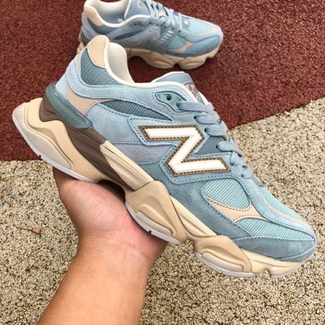 Joe Freshgoods, White Fashion Sneakers, New Balance Style, Purple Sneakers, Jogging Shoes, Shoes Classic, Famous Designer, White Sneakers Women, New Balance Sneakers