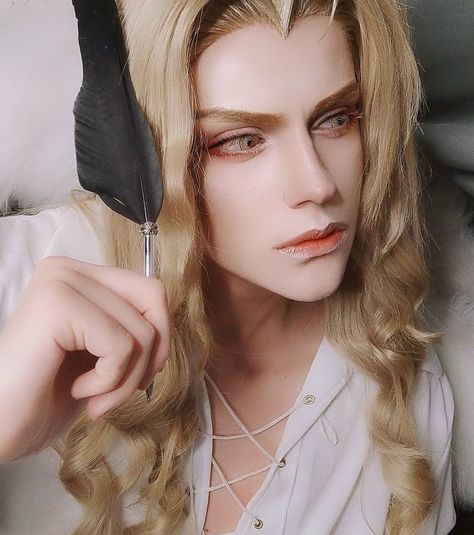 Alucard Cosplay, Alucard Castlevania, Vampire Hunter D, Vampire Hunter, Love And Lust, Cool Gadgets To Buy, The Witcher, Art Reference Poses, Me Me Me Anime