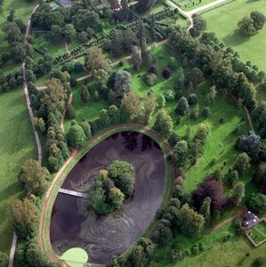 Princess Diana's final resting place - Althorp House, Northamptonshire, United Kingdom Princess Diana Grave, Althorp Estate, Prins William, Spencer Family, Voyage Europe, Diana Spencer, Princesa Diana, Lady Diana, Princess Diana