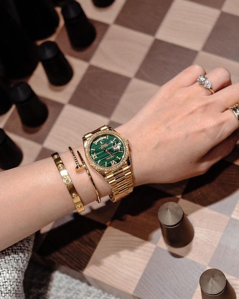 Rolex Day Date with Green Malachite dial watc Rolex Watch Outfit, Yellow Gold Rolex Women, Rolex On Wrist Women, Womens Rolex Watches Gold, Daydate Rolex Women, Women's Rolex Watches For Women, Rolex Day Date 36 Gold, Gold And Green Watch Women, Gold Green Watch