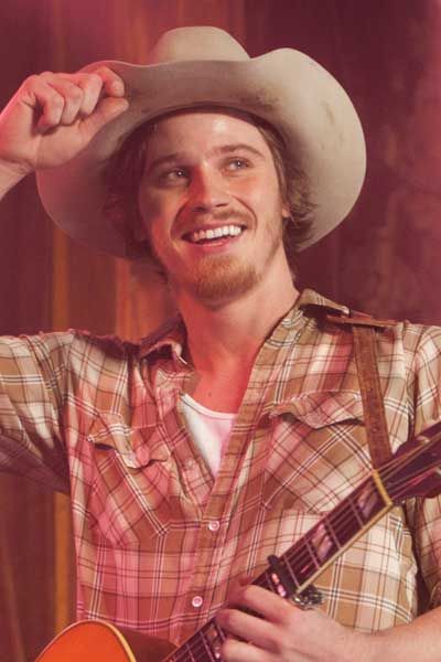 garrett hedlund - cowboy eye candy Garrett Hedlund Country Strong, Jack Mercer, Garret Hedlund, Jake Weary, Medieval Archer, Garrett Hedlund, Country Strong, Farm Boys, Love My Man