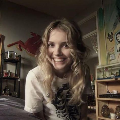 fallen angel on TikTok Cassie Ainsworth, Fallen Angel, Short Videos, Created By, Angel, Bed