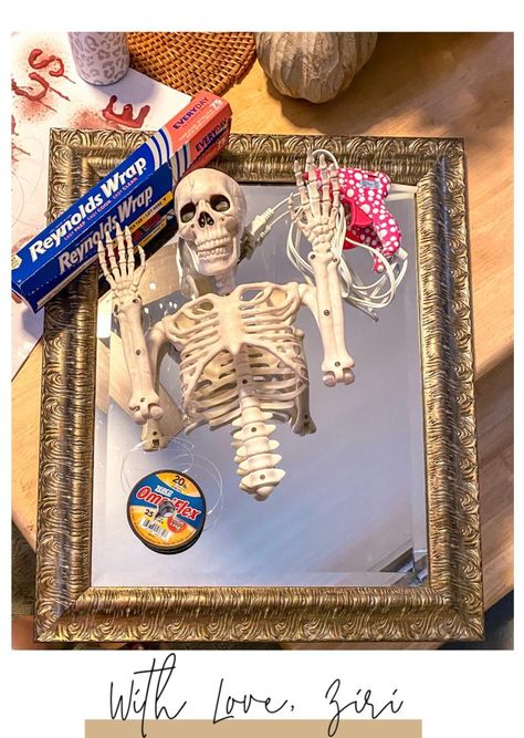 Diy Halloween Mirror Ideas, Diy Skeleton Mirror, Diy Halloween Mirror Decor, Diy Skeleton Picture Frame, Skelton Decorating Ideas, Skeleton Coming Out Of Mirror, Diy Halloween Mirror, Halloween Mirror Diy, Diy Horror Decor