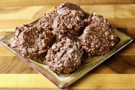 No-Bake Chocolate-Oatmeal Drop Cookies are so darn easy to make, and it’a hard to believe that you can get this kind of chocolate flavor just from cocoa powder. Excellent! #Cook2Follow #AllrecipesAllstars #Tastemakers #NoBakeCookies #CocoaPowder #coconut #yummy #oatmeal #snack #dessert #chocolate #HomemadeFood #QuickAndEasy Chocolate Oatmeal Drop Cookies, Oatmeal Drop Cookies, Oatmeal Snack, Yummy Oatmeal, Drop Cookie Recipes, Chocolate Oatmeal Cookies, Oatmeal Cookies Chewy, Chocolate Oatmeal, Dessert Chocolate