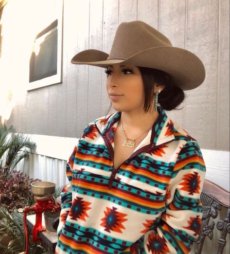 Western Aztec Jacket Outfit, Cute Western Sweaters, Western Pullover Women, Aztec Jacket Women, Western Jackets For Women, Aztec Outfit Women, Western Sweater Outfits, Western Jacket Outfit, Aztec Jacket Outfit