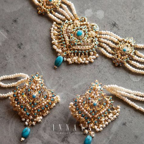 Jadau Set, Traditional Bridal Jewelry, Wedding Jewellery Designs, Jadau Jewellery, Bridal Necklace Designs, Gold Bridal Necklace, Indian Bridal Jewelry Sets, Bridal Jewelry Vintage, Modern Gold Jewelry