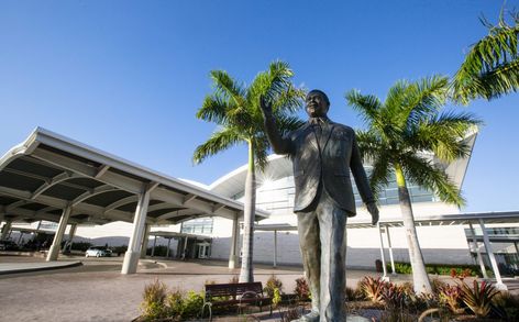 Nassau Bahamas airport transportation to riu palace https://airporttransfer.com/nas-lynden-pindling-nassau-airport-transfers #transportationfromnassauairporttoriuparadiseisland #airporttransfernassautoAtlantis #nassaubahamasairporttransportationtoriupalace Bahamas Airport, Riu Palace, Nassau Bahamas, Airport Transportation, Nassau, Bahamas, Palace, Transportation