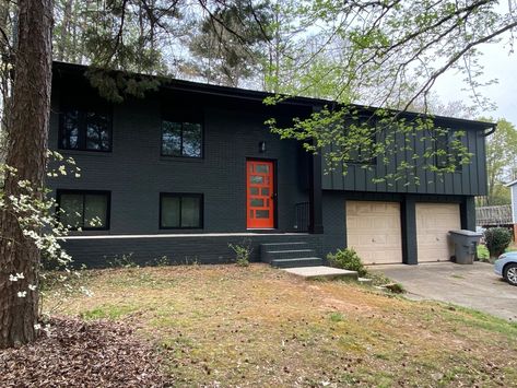 Modern Split Level Exterior, Mid Century Modern Split Level, Modern Split Level, Split Level House Exterior, Split Level Exterior, Mod House, Mid Century Remodel, Split Level Remodel, Ranch House Exterior