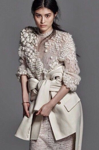 Neutrals Sui He, Chris Colls, Cl Fashion, Stile Casual Chic, Diy Vetement, Mode Casual, Knitwear Fashion, Knitwear Design, Knit Outfit