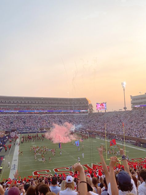 Hotty Toddy & Go Rebs !! #olemiss #collegelife #collegegameday #football #hottytoddy Ole Miss Football, College Vision Board, Hotty Toddy, College Game Days, Ole Miss Rebels, Dream College, Ohio State Football, College Girl, Vision Boards