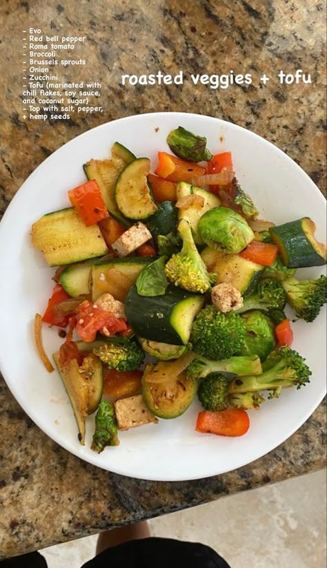 Roasted veggies and Tofu
Red bell peppers, roma tomato, onion, zucchini m, brussels sprouts,  broccoli, crispy spicy tofu, and extra virgin olive oil. Low Calorie Vegan Lunch, Clean Food Vegan, Vegan Lunch Aesthetic, Healthy Vegan Aesthetic, Vegan Meal Aesthetic, Vegan Recipes Aesthetic, Vegan Food Aethstetic, Vegan Breakfast Aesthetic, Vegan College Meals