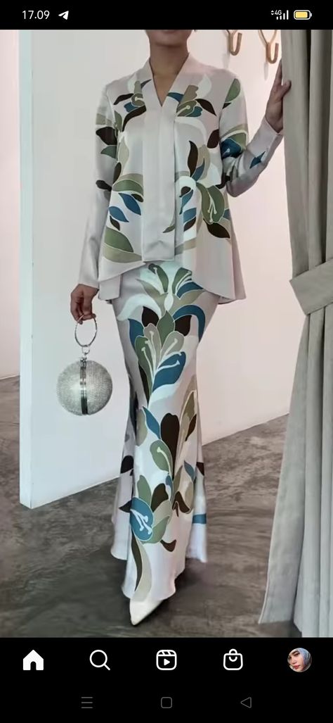 Kaftan Dress Modern, Baju Kurung Moden Style, Kaftan Blouse, Kurung Modern, Co Ords Outfits, Modern Kebaya, Baju Kurung Moden, Fashion Diary, Kurung Moden