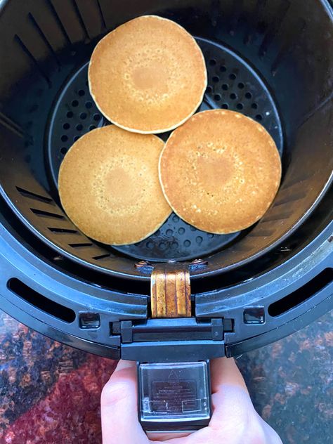 These air fryer frozen pancakes are amazing! Just put frozen pancakes in the air fryer and it will reheat them to perfection - straight from frozen! Homemade Potato Pancakes, Frozen Taquitos, Frozen Pancakes, Types Of Pancakes, Breakfast Ideas For Kids, Swedish Pancakes, New Air Fryer Recipes, Freeze Pancakes, Coconut Flour Pancakes