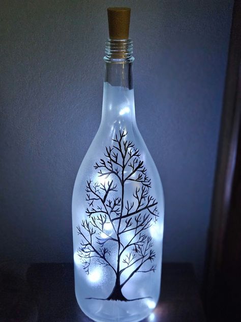 Wine Bottle Light, Hand Painted Wine Bottles, Painted Bottles, Glass Bottle Diy, Bottle Diy, Painted Wine Bottles, Lighted Wine Bottles, Bottle Lights, Wine Bottle Crafts