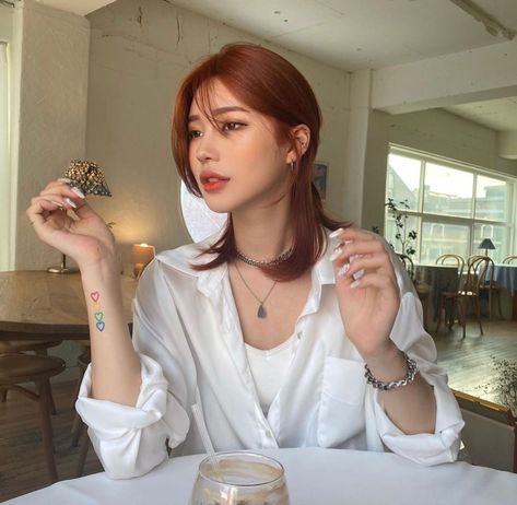 Red Hair Korean, Red Orange Hair, Hair Color Asian, Short Red Hair, Korean Hair Color, Red Hair Inspo, Hair Color Streaks, Ginger Hair Color, Dye My Hair