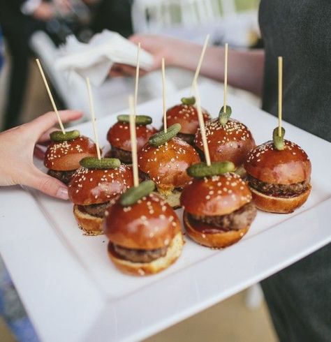 Don't these mini-sliders look incredible? Your guests will think so too! Treat your drunken friends to burgers at the end of the night and they'll love you even more!  Toronto wedding planner inquiries@eventsbywhim.ca Whim Event Coordination and Design Party Food Catering, Mini Hamburger, Backyard Food, Wedding Food Menu, Sommer Mad, Food Dinners, Wedding Food Stations, Summer Food Party, Cocktail Party Food