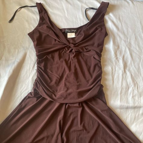 Cute Brown Dress Asymmetrical Bottom Size 6 Nwot(New Without Tags) Brown Hoco Dress, Cute Brown Dress, Purple Maternity Dress, Maternity Dress Wedding Guest, Short Brown Dress, Sage Dresses, Knee Length Wedding Dress, Glitter Wedding Dress, Brown Mini Dress