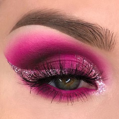 Cute Makeup Ideas, Disney Eye Makeup, Evening Eye Makeup, Pink Eyeshadow Look, Pink Eye Makeup, Pink Eye, Pink Shades, Eye Makeup Designs, Colorful Eye Makeup