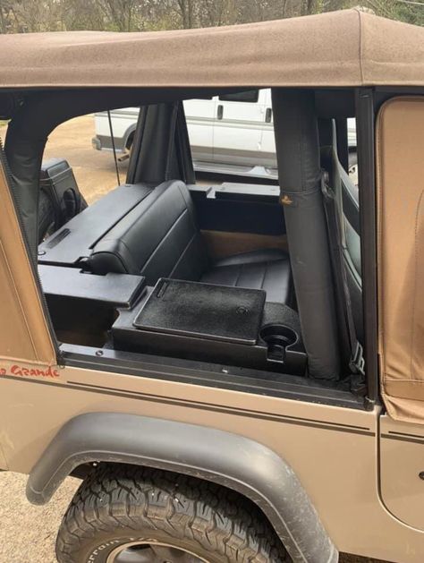 90s Jeep Wrangler, Jeep Wrangler Yj Ideas, Yj Jeep Ideas, 90s Jeep, Jeep Wrangler Tj Accessories, Jeep Wrangler 1995, Jeep Wrangler Interior, Diy Jeep, 2001 Jeep Wrangler