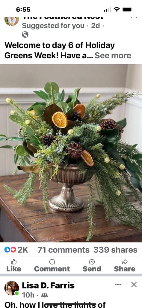 Christmas Flower Arrangements Ideas, Flower Garden Aesthetic, Flower Arrangements Ideas, Winter Flower Arrangements, Winter Floral Arrangements, Winter Arrangements, Winter Greenery, Christmas Flower Arrangements, Christmas Floral Arrangements