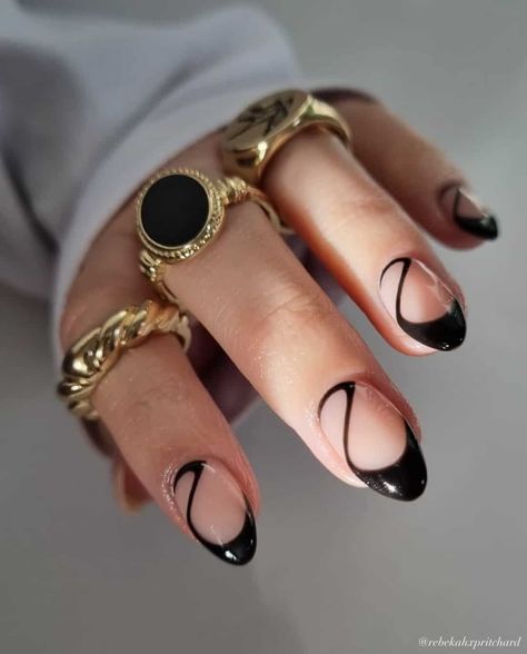 Short Nail Ideas, Vogue Nails, Minimal Nails, Black Nail Designs, Short Nail, Nails Only, Round Nails, Short Nail Designs, Minimalist Nails