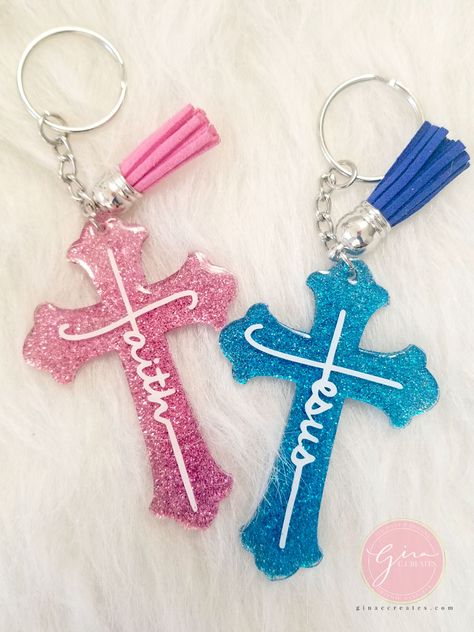 Cricut Acrylic, Glitter Keychains, Diy Resin Keychain, Keychain Ideas, Shrink Art, Acrylic Blanks, Diy Resin Projects, Faith Cross, Resin Keychain