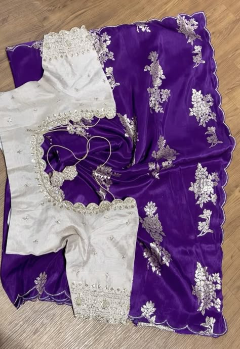 White Colour Maggam Work Blouses, Purple Saree And White Blouse, Violet Colour Combination Sarees, Purple Saree With White Blouse, Violet Saree Blouse Combination, Purple Saree Blouse Combination, Banaras Blouse, Benaras Sarees, White Blouse Designs