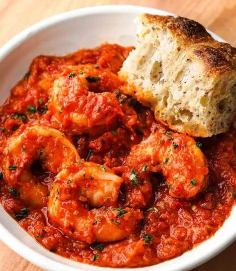 Chicken Fra Diavolo, Whisper Of Yum, Friday Dinners, Fra Diavolo Recipe, Shrimp Fra Diavolo, Spicy Shrimp Recipes, Spinach Tortellini Soup, Shrimp Marinade, Fra Diavolo