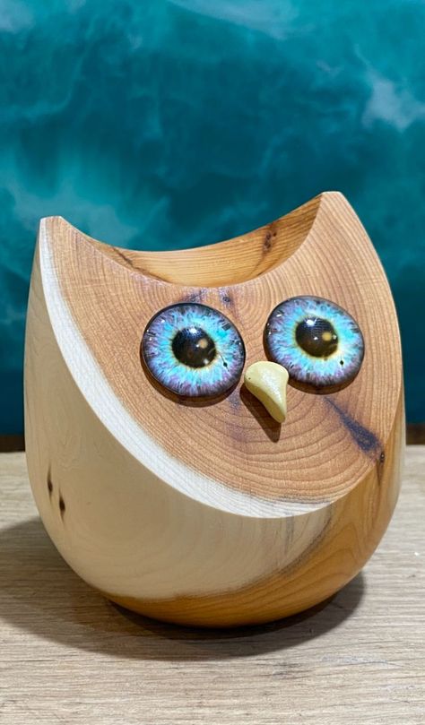 Wooden Owl - great woodturning project for beginners Whale Stuffed Animal, Polymer Clay Cane Tutorial, Animal Stencil, Wood Owls, Wooden Owl, Polymer Clay Cane, Woodworking Inspiration, Owl Crafts, Scrap Wood Projects