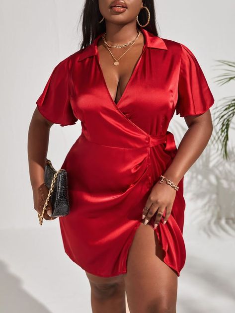 Silk Dress Plus Size Style, Silk Dress Short Sleeve, Red Satin Short Dress, Short Satin Dress Outfit, Classy Dress Outfits Plus Size, Birthday Dress Plus Size, Plus Size Silk Dress, Satin Dress Casual, Vestidos Curvy