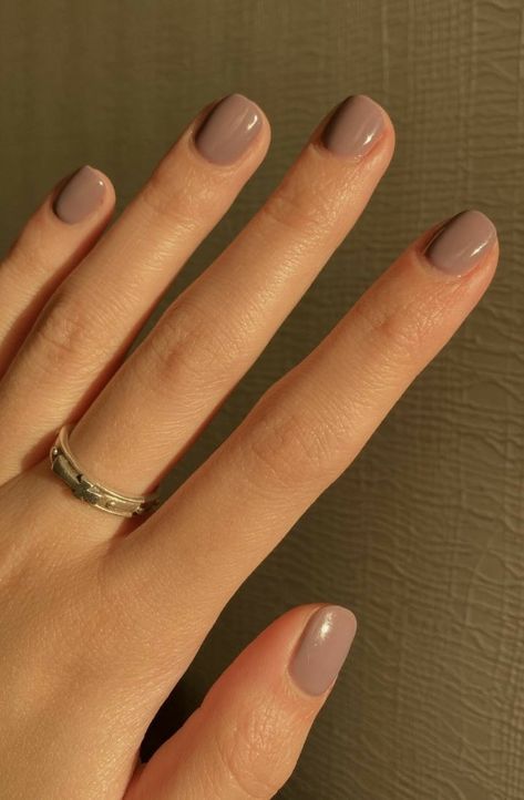 Nails For Fat Fingers, Fall Nail Ideas, Short Gel Nails, Casual Nails, Soft Nails, Nails Manicure, Neutral Nails, Nature Tattoos, Elegant Nails