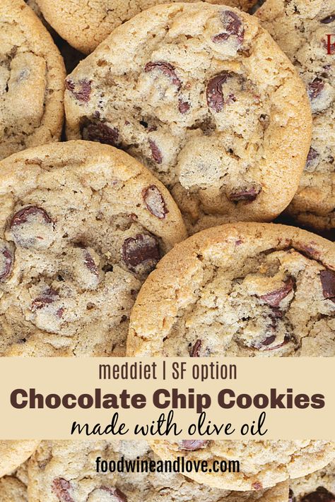 Chocolate Chip Cookies Made With Olive Oil #chocolate #chip #recipe #diy #homemade #meddiet #sugarfree #best #dessert Mediterranean Chocolate Chip Cookies, Olive Oil Cookies Recipe, Mediterranean Cookies, Cookies Made With Oil, Cookies With Olive Oil, Olive Oil Chocolate Chip Cookies, Sugarfree Cookies, Chocolate Chip Recipe, Olive Oil Cookies